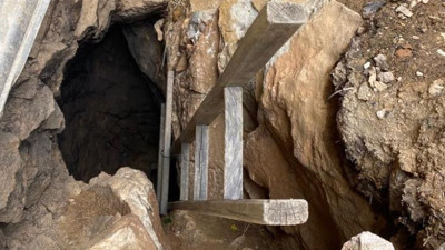 Bursa’da yok artık dedirten olay. Evin içinde kazı yaparken yakalandı