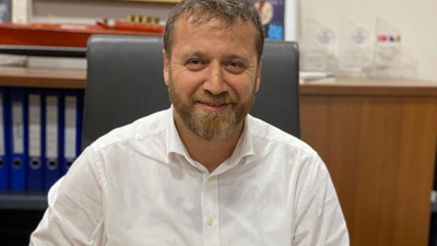 AKP'li Üsküdar Belediyesi’nin 4,4 milyon liralık ihalesi Ensar Vakfı yöneticisi İsmail Şirin’e gitti