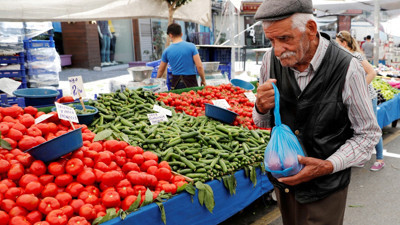 'Yeni ekonomi modeli' oldu yeni ekonomi iflası. “Patatesin kilosu 15 kira 8 bin lirayken giyecek ayakkabımız yok”