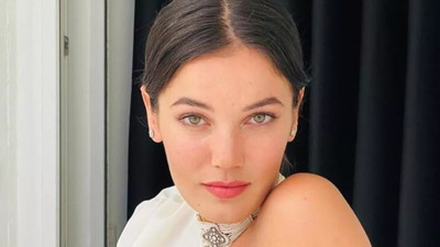 Yargı dizisinin başrolü Pınar Deniz'den büyük gaf: Ezan çalıyor