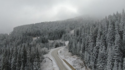 Mevsimin ilk karı düştü