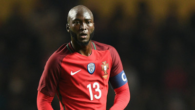 Portekiz'de şok sakatlık. Antrenmanda kaburgasını kırdı