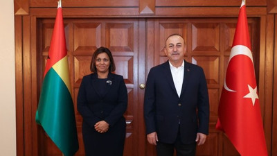 Dışişleri Bakanı Çavuşoğlu, Gine Bissaulu mevkidaşı Barbosa ile görüştü