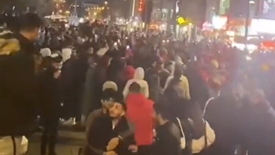 Faslılar Esenyurt'ta kutlamayı abartınca polis uyarısı geldi