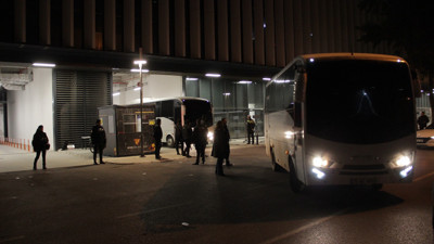 Altay kafilesi, stattan polis otobüsüyle ayrıldı