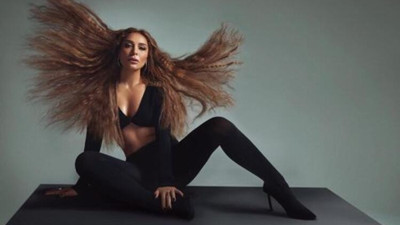 Şarkıcı Ziynet Sali'nin çektirdiği yeni fotoğraflara beğeni yağdı.