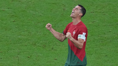 Ronaldo, Esra Erol'u ve Müge Anlı'yı tuş etti