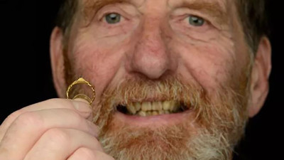 Dedektörü çamura tuttu sinyali alınca havalara uçtu! Emekli adam fiyatını duyunca olduğu yere yığıldı