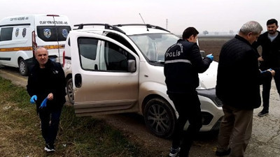 Park halindeki araçta vurulmuş halde bulundu