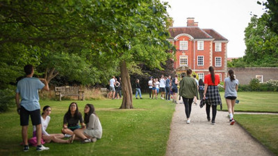 Göçmen sayısı 500 bini aşınca İngiltere'de panik başladı