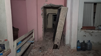 Sökmeye çalıştığı çelik kapı canını aldı