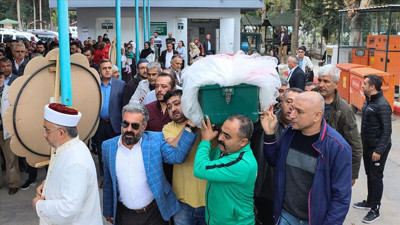 12 yaşındaki sınıf arkadaşı tarafından öldürülen kız çocuğu defnedildi