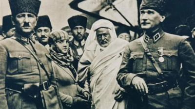 Atatürk'e kim halifelik teklif etti, ne yanıt aldı?