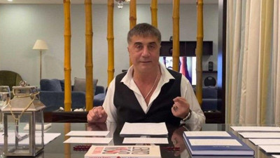 Sedat Peker elindeki kasetleri kime verdiğini açıkladı. Gazeteci Alican Uludağ paylaştı