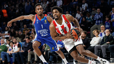 Anadolu Efes Olimpiakos'u devirdi