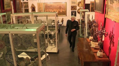 Üç insan kafatasının açık artırmada satışı iptal edildi