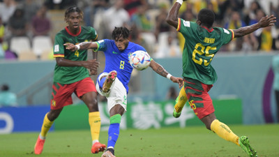 Aboubakar'ın 90+2'de attığı gol Kamerun'a yetmedi