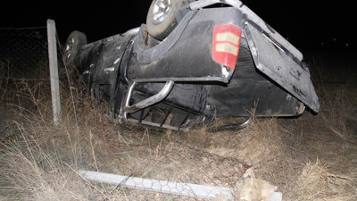 Konya'da kamyonetin devrildiği kazada 1 kişi öldü, 1 kişi yaralandı