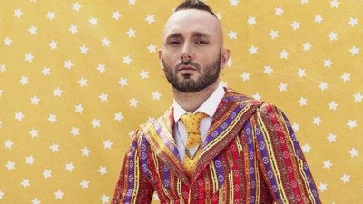 Mabel Matiz ödül töreninde sansüre uğradı. Şarkıcıya Cem Yılmaz'dan destek geldi