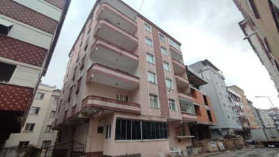 Küçükçekmece'de kolonu patlayan binaya yıkım kararı çıktı