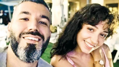 Tolga Akış'ın yeni sevgilisi ayrıldığı eşi Zeynep Bastık'ın kopyası.