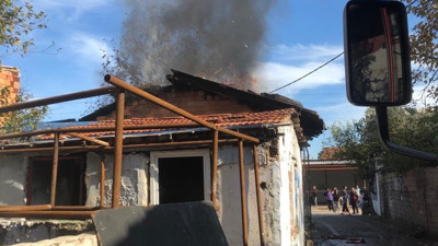 Metruk binada korkutan yangın