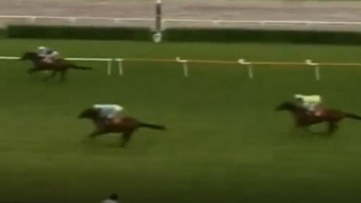 Spiker yarışı anlattı izleyenler gülmekten bayıldı