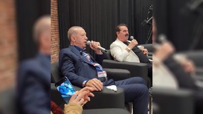 Cumhurbaşkanı Erdoğan, İbrahim Tatlıses ile birlikte türkü söyledi