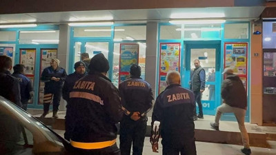 İktidar fiyat artışlarının nedeni olarak göstermişti. Marketler birer birer mühürleniyor