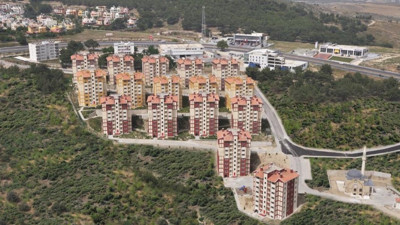 TOKİ'den Suriyelilere ev. Türklere çıkmayan evler Suriyelilere çıktı