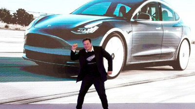 Tesla, 400 binden fazla otomobili geri çağırdı