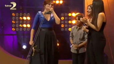 Senarist Sema Ergenekon, ödül konuşmasında hem eşi Uğur Aslan'ı ağlattı hem de kendisi ağladı