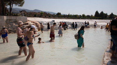 ‘Beyaz cennet’ Pamukkale'yi 11 ayda 1,9 milyon kişi gezdi