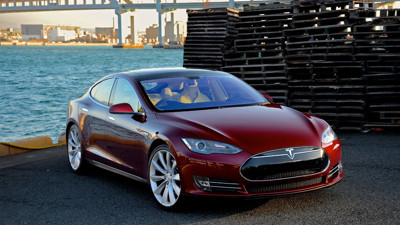 İhraç edilen 400 bin Tesla geri çağırıldı. Yazılımsal sorunlar yine çıktı