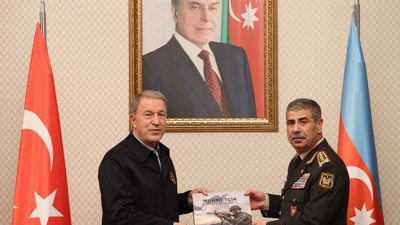 Bakan Hulusi Akar Bakü'de Azerbaycan Savunma Bakanı ile görüştü