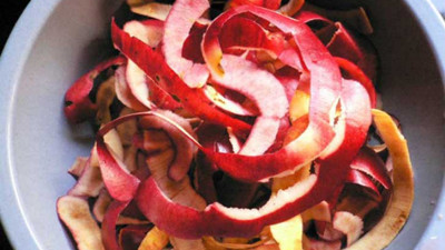 Öksürüğü kesiyor. Sivilceleri öldürüyor. Bir avucu bile her derde deva