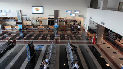 Kayseri Havalimanındaki şoförü Malatya Havalimanı'na Müdür Yardımcısı yapıp iki gün eski iş yerine şef olarak atadılar