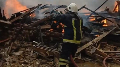 Bursa'da bir ev alev aldı