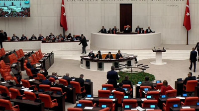 CHP'li Engin Altay: Genel Başkanımız hamburger yedi katil dedikleriyle kanka olmadı