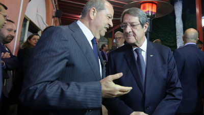 KKTC Cumhurbaşkanı Tatar, GKRY Lideri Anastasiadis ile bir araya geldi