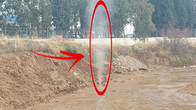 İzmir'de kepçe doğalgaz borusunu deldi korkulu anlar yaşandı