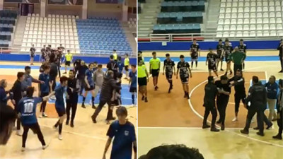 Liseli öğrenciler maçta birbirine girdi, kavgaya polis müdahale etti