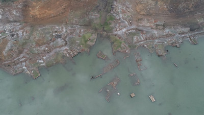 Bakacak Barajı'nda sular çekildi eski köy ortaya çıktı