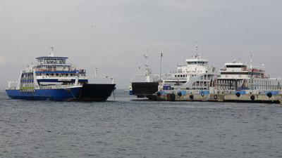 Feribot seferlerine 2 gün fırtına engeli