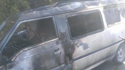 Aydın'da park halindeki minibüs alev aldı (09 Aralık 2022)