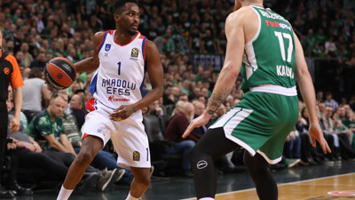 Anadolu Efes Zalgiris'i ezdi geçti
