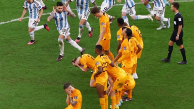 Messi ve arkadaşlarının utanç gecesi. Dünya devi olsan ne yazar önce ahlaklı olacaksın