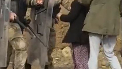 Kesilen ağaçların yerine fidan diken köylülere jandarma müdahale etti