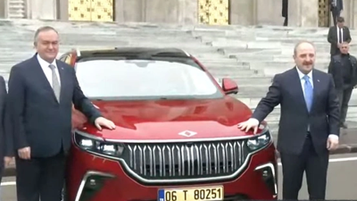 Bakan Varank Meclis'e TOGG ile geldi