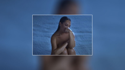 Yeni Akit Hülya Avşar'ı hedef aldı. Tarikattaki çocuğa cinsel istismarı görmeyen gazete ekonomik krizde iktidarı savunan Avşar kızına taktı